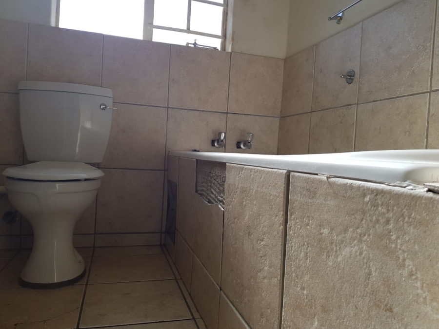 1 Bedroom Property for Sale in Rustenburg Central North West